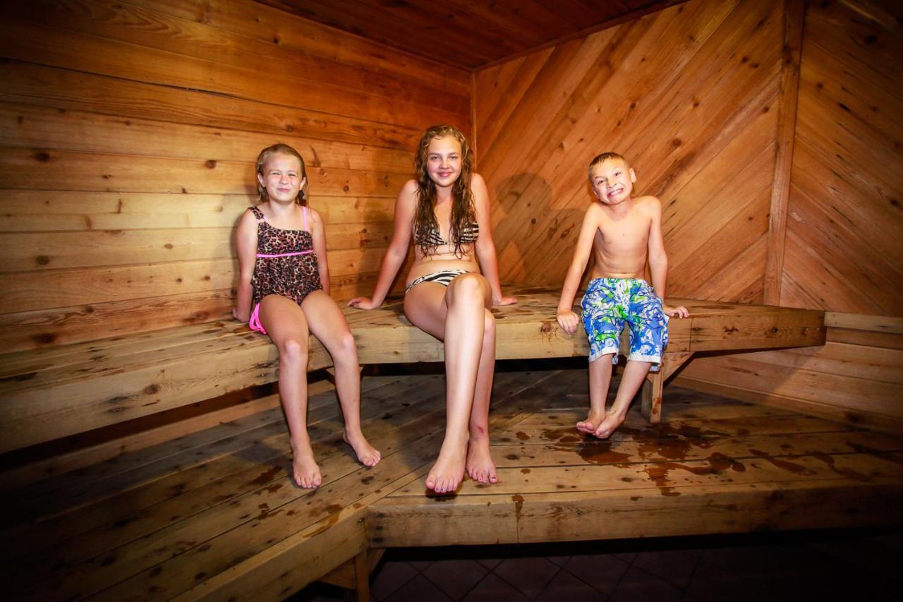 Aloha Beach Resort Wisconsin Dells Luaran gambar